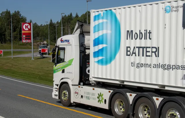 Lastebil med ladecontainer